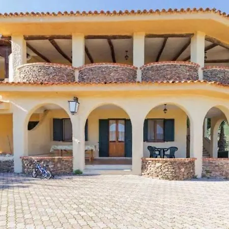 Berna Apartment Budoni